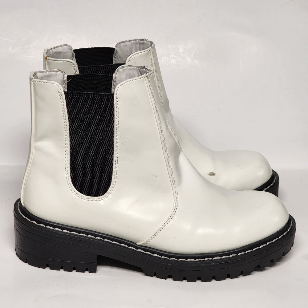 Forever 21 white boots
